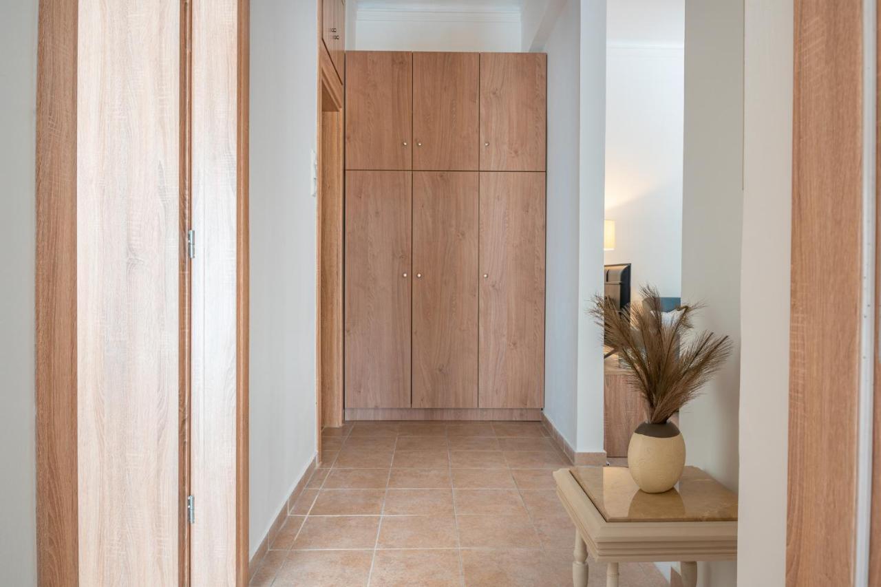 Stylish Central Renovated Apartment Ираклион Экстерьер фото