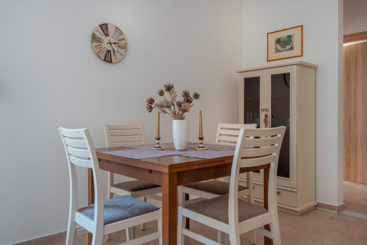 Stylish Central Renovated Apartment Ираклион Экстерьер фото