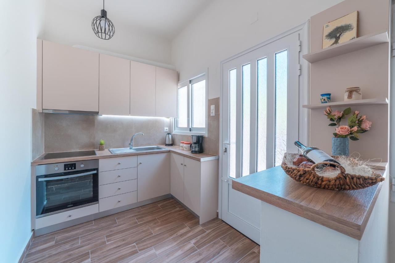 Stylish Central Renovated Apartment Ираклион Экстерьер фото