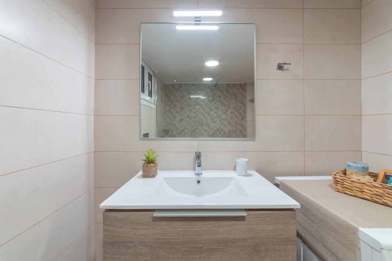 Stylish Central Renovated Apartment Ираклион Экстерьер фото
