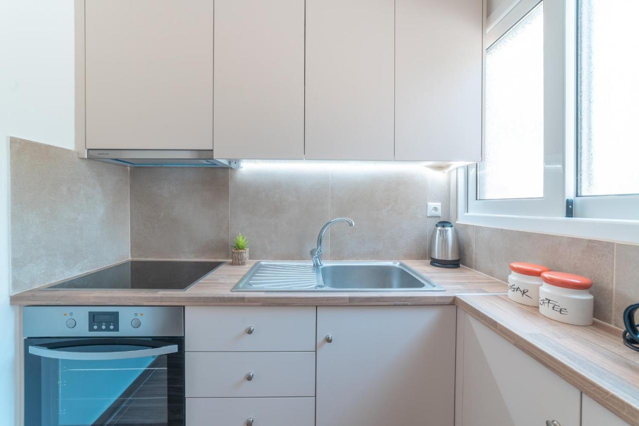 Stylish Central Renovated Apartment Ираклион Экстерьер фото